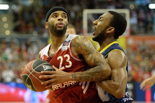 布鲁克林篮网发布备战花絮，关键时刻伤情更新，欧冠任务艰巨，年轻球员得到机会