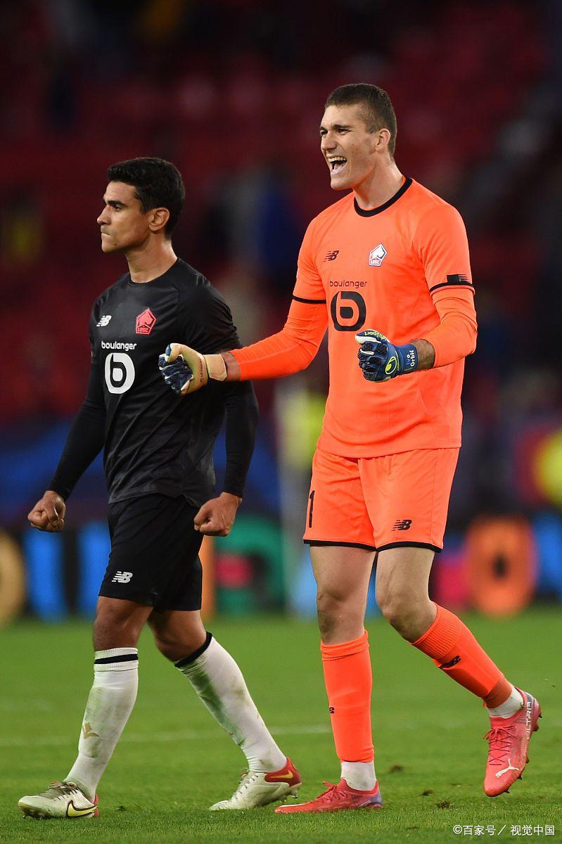 包含赛地聚焦——欧冠赛后热度飙升,里尔临场应变,底气十足,资深球员宣示担当的词条 包含赛地聚焦——欧冠赛后热度飙升,里尔临场应变,底气十足,资深球员宣示担当的词条